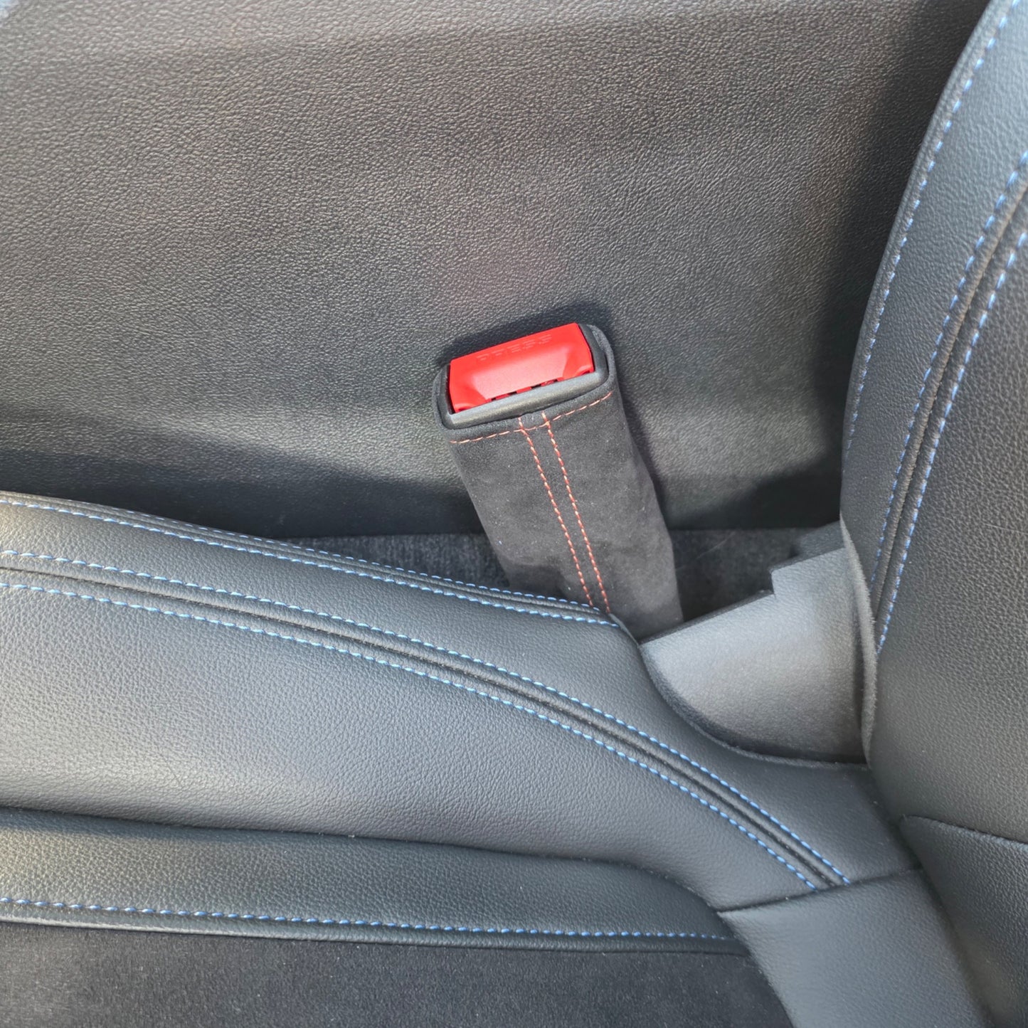 Alcantara Cover für BMW Gurtschloss - Set