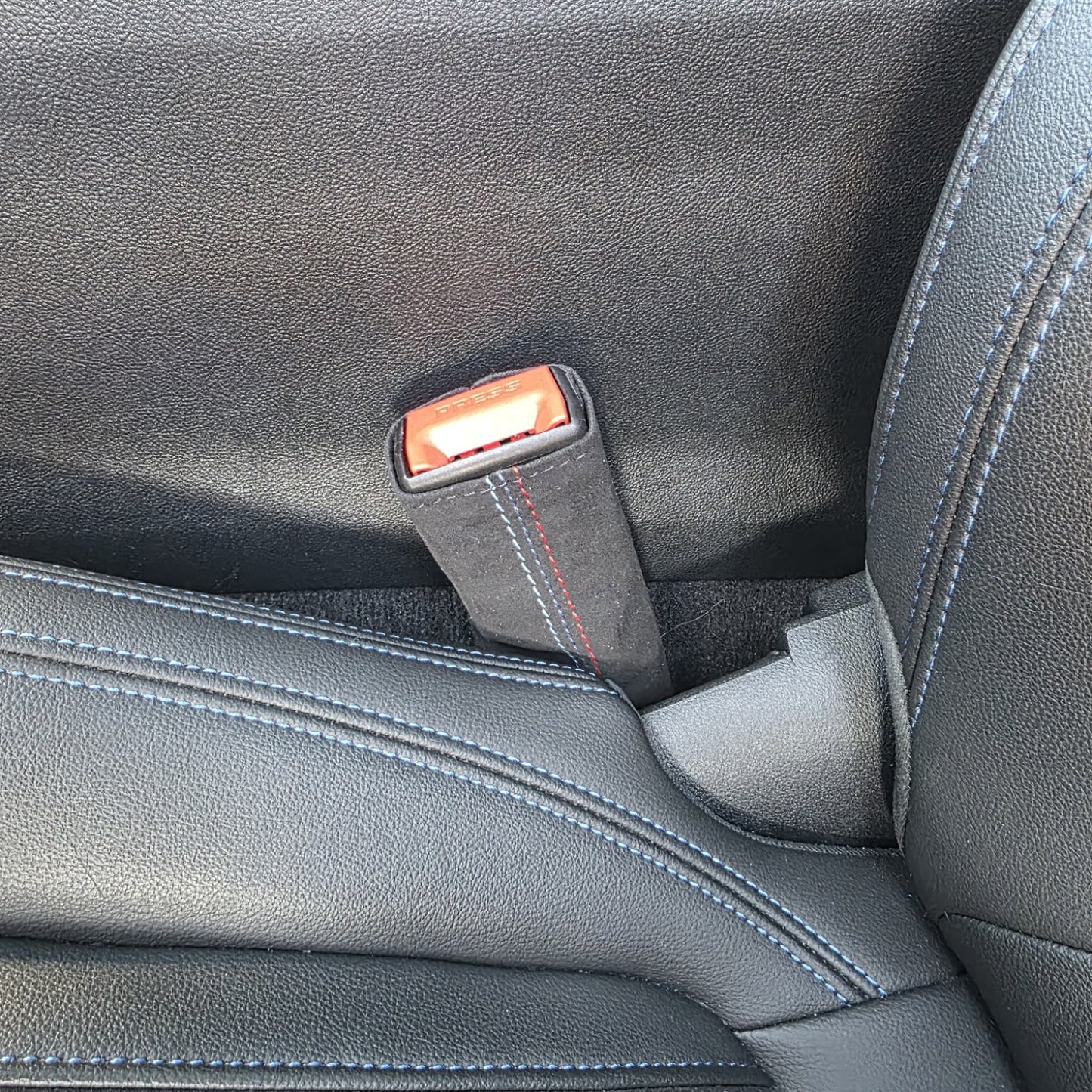 Alcantara Cover für BMW Gurtschloss - Set