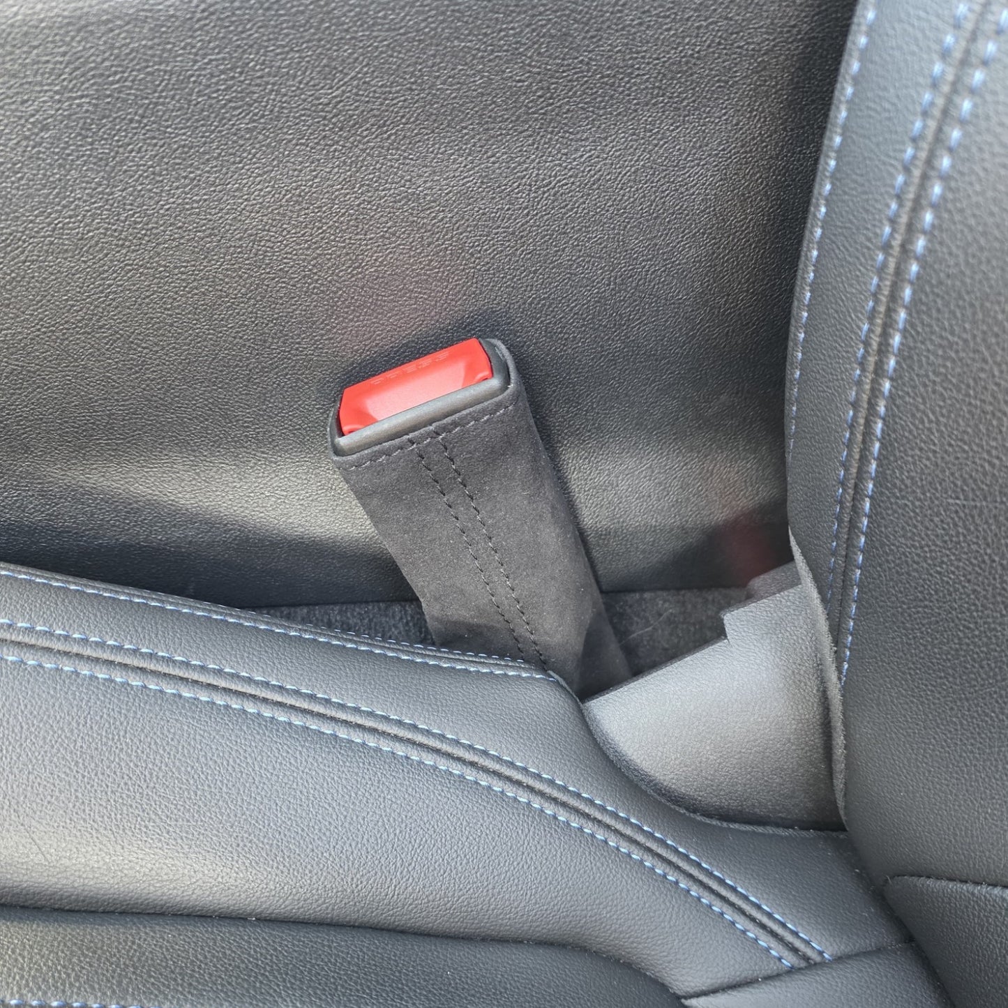 Alcantara Cover für BMW Gurtschloss - Set